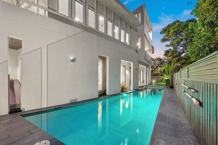 The Boat House- Casuarina Beachfront Home