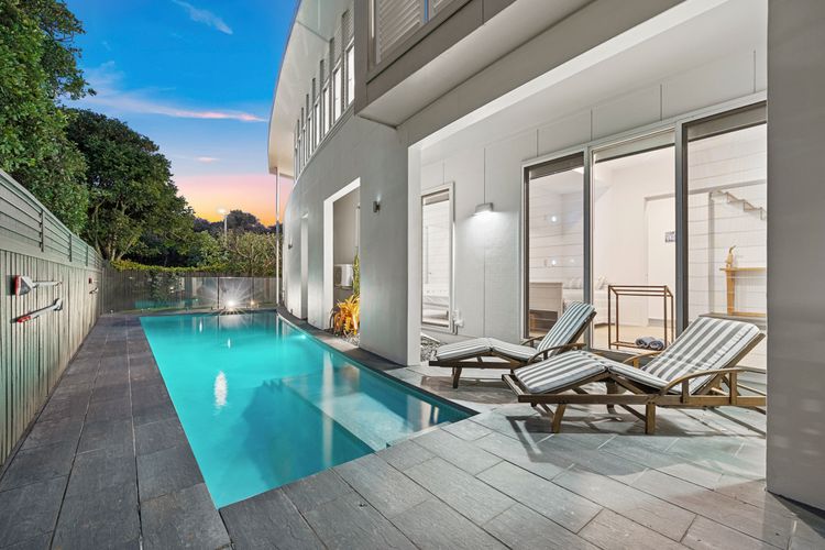 The Boat House- Casuarina Beachfront Home