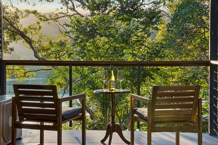 Serenity Escape – Private, Pet-Friendly Home on the Broadwater