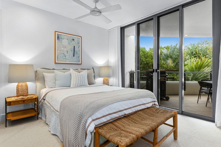 Cotton Beach 94 Mid-Floor Penthouse with Bush View