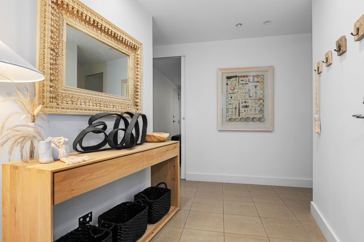 Cotton Beach 94 Mid-Floor Penthouse with Bush View