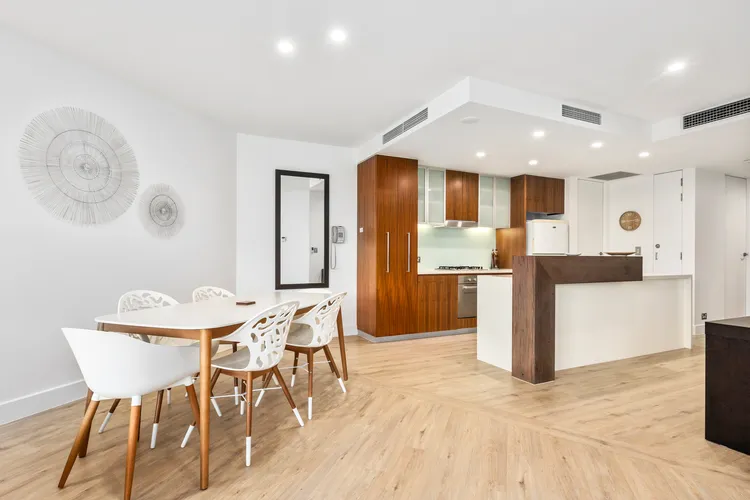 Cotton Beach Apartment 33 with Pool Views