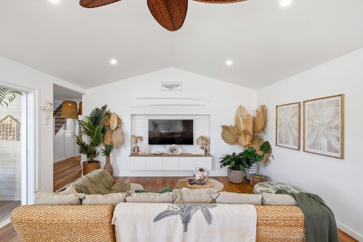 Kia Orana Island Home with Pool