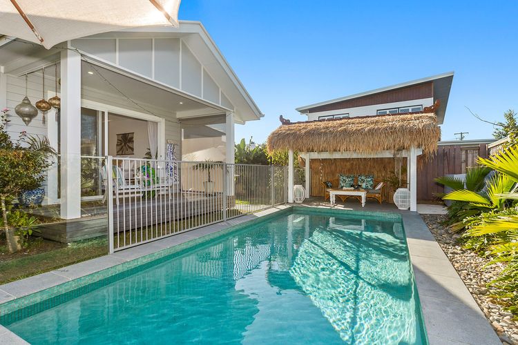 Kia Orana Island Home with Pool