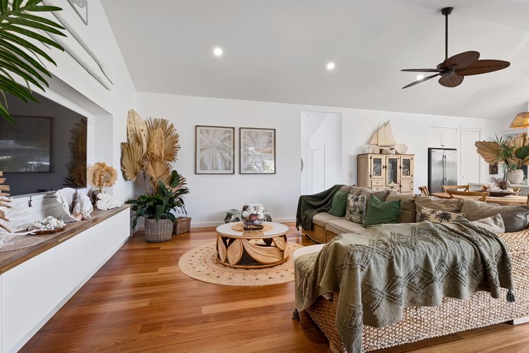 Kia Orana Island Home with Pool