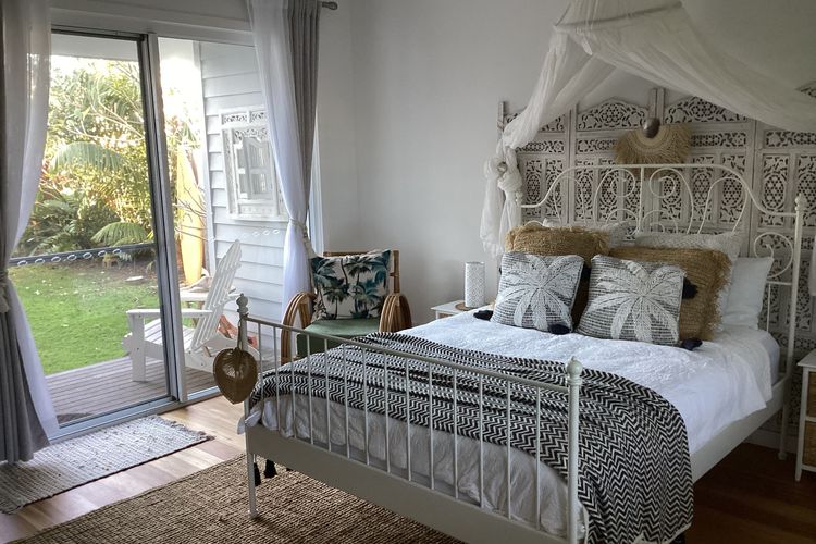 Kia Orana Island Home with Pool