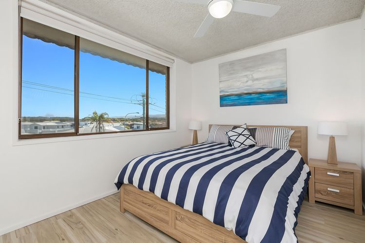 Kingy Beach Getaway with Balcony – Central Kingscliff