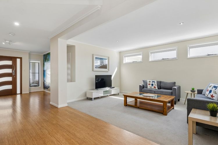 Ocean Blue – 5 Bedroom Pet-Friendly Beachside Home