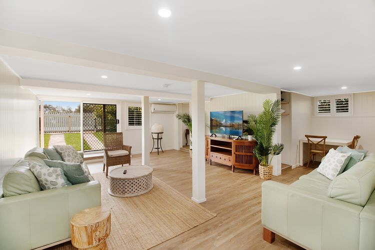 Oceanfront Beach House on Marine