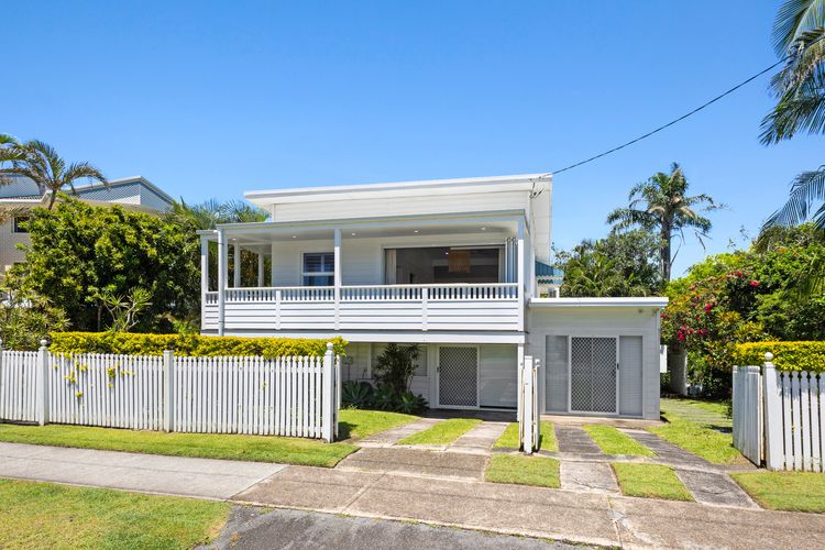 Oceanfront Beach House on Marine