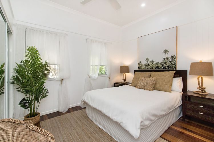 Oceanfront Beach House on Marine