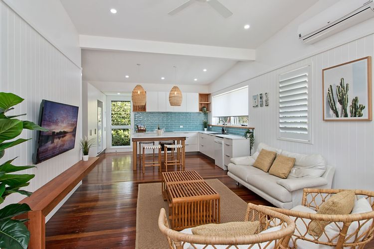 Oceanfront Beach House on Marine