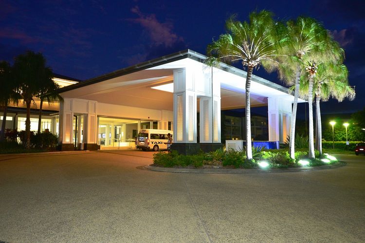 Resort on the Beach 2214/15 with resort Pool