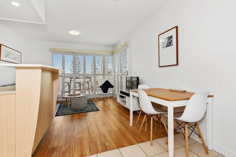 Resort on the Beach 2214/15 with resort Pool