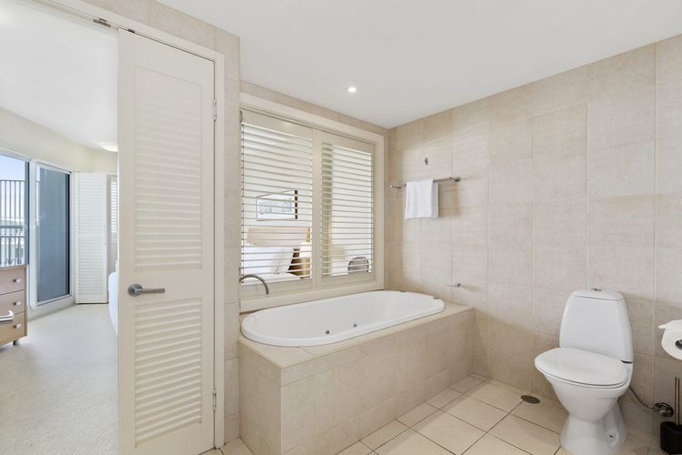 Resort on the Beach 4302 with resort Pool