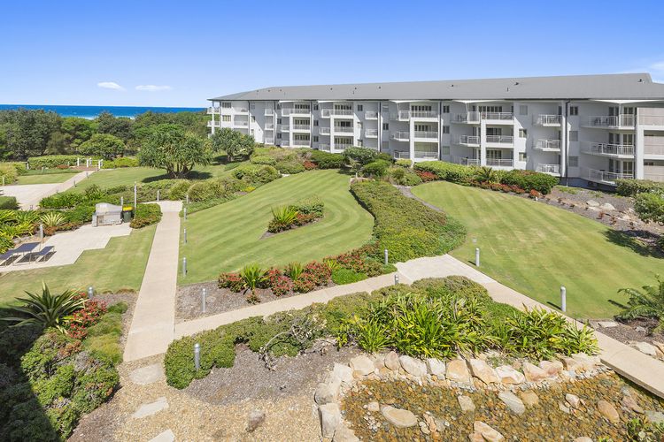 Resort on the Beach 4302 with resort Pool