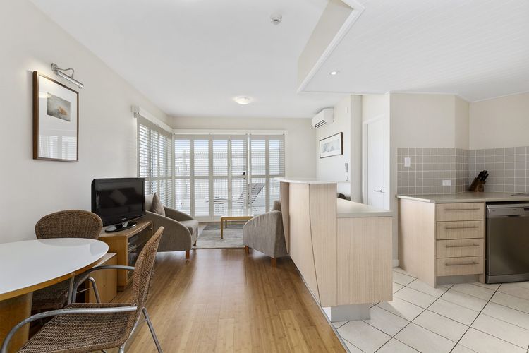 Resort on the Beach 4302 with resort Pool