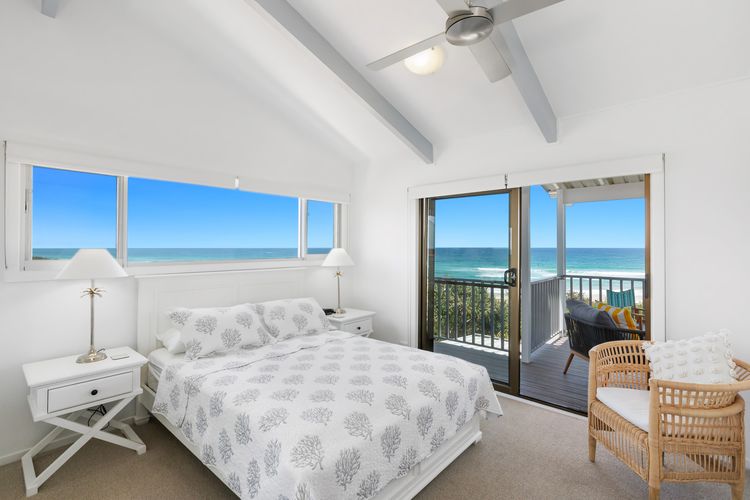 Sandpiper Beachfront House – Hastings Point