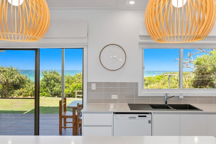 Sandpiper Beachfront House – Hastings Point