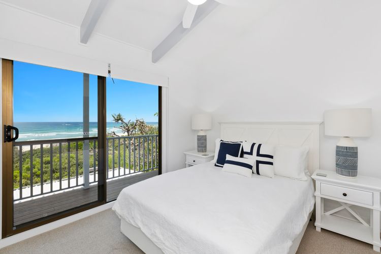 Sandpiper Beachfront House – Hastings Point