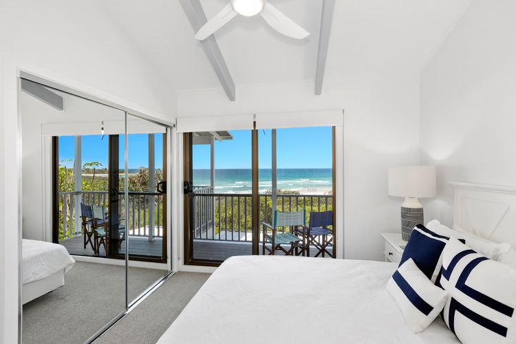 Sandpiper Beachfront House – Hastings Point