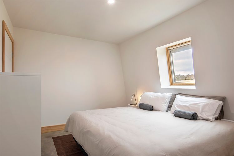Main Bedrooom
