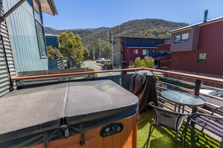 Powder 2B – Thredbo