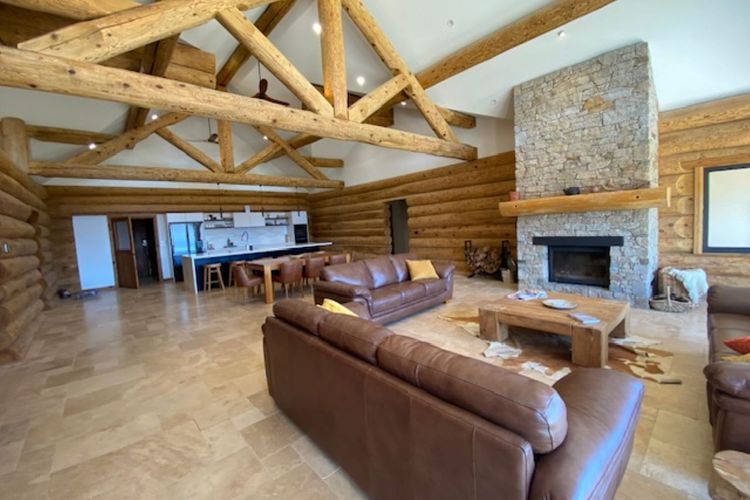 The Log House – Jindabyne