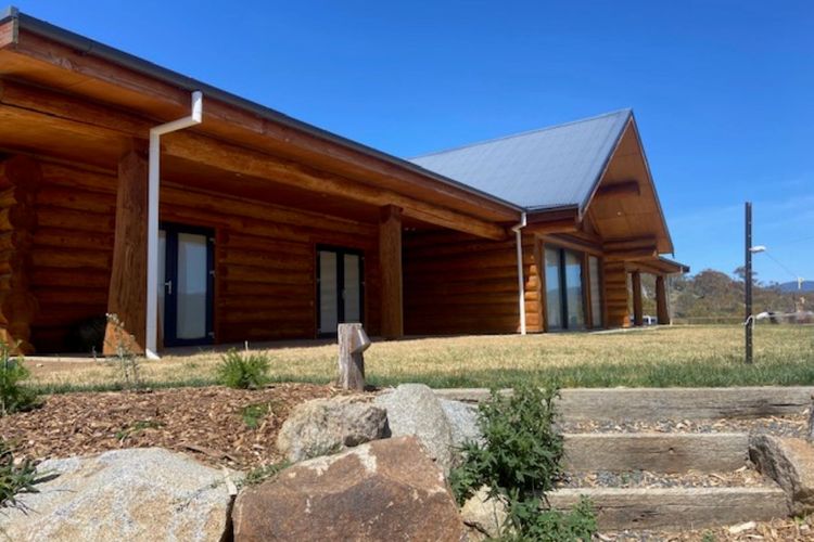 The Log House – Jindabyne