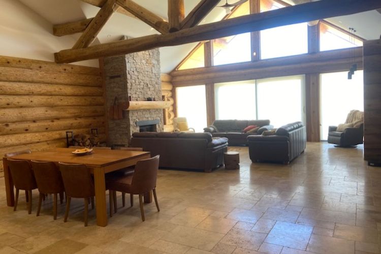 The Log House – Jindabyne