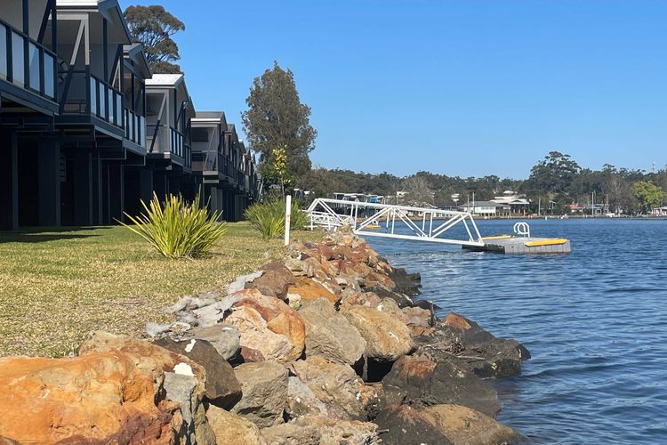 Cabins on the western side share a jetty