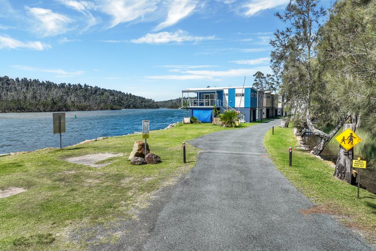 CABIN 17 – Lake Conjola