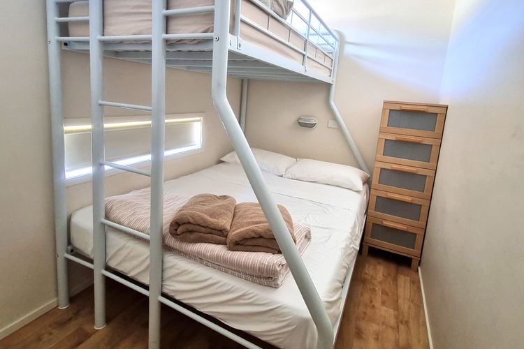 CABIN 44 – Lake Conjola