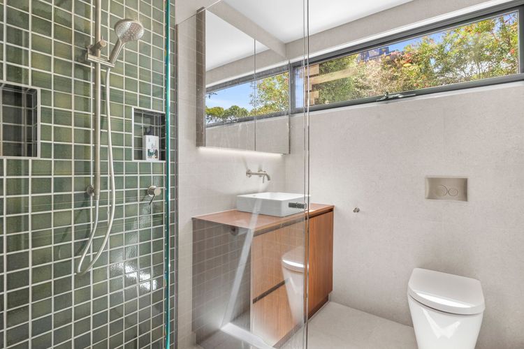 Bathroom 1 - Ensuite