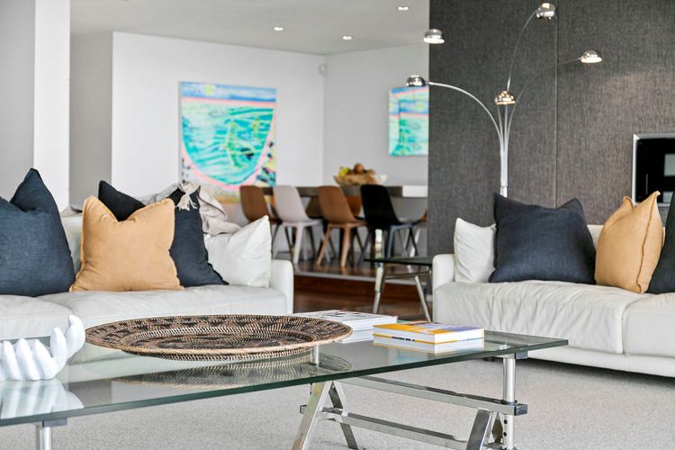 Azure – Absolute Beachfront Luxury, Wifi, Spa