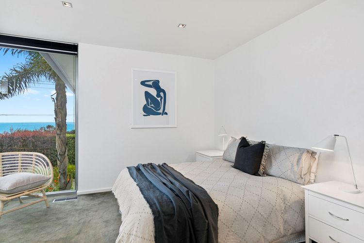 Azure – Absolute Beachfront Luxury, Wifi, Spa