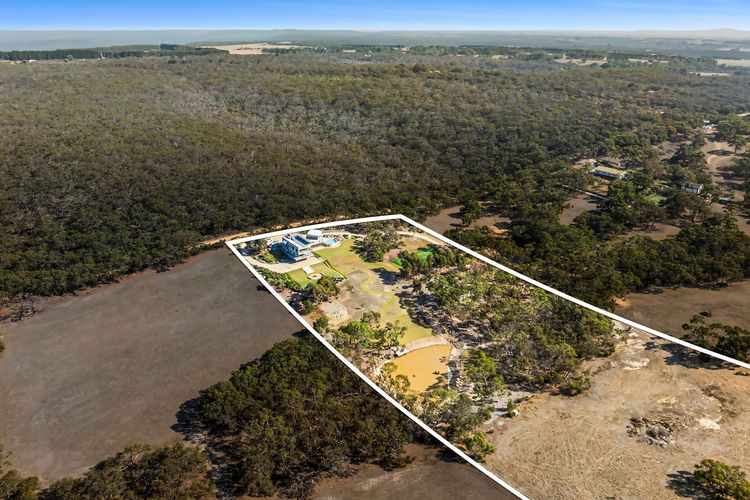 Janacwal – Where Escape Meets Adventure on the Surf Coast