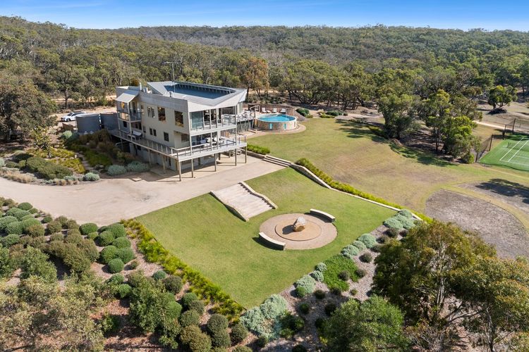 Janacwal – Where Escape Meets Adventure on the Surf Coast