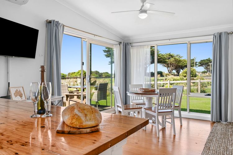 On the Beach @ Apollo