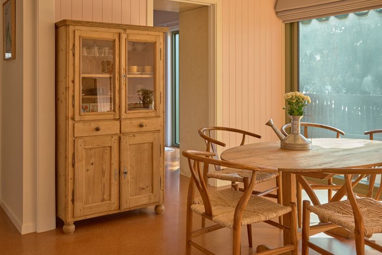 Lay Day House