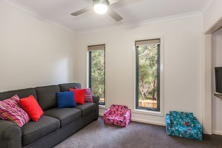 Bush Surrounds On Weir