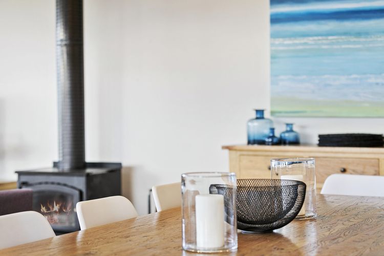 Fern – Ocean Views, Middle Of Town, Wi-Fi And Pet Friendly