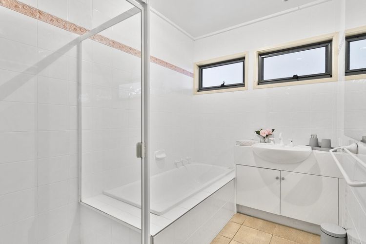Fern – Ocean Views, Middle Of Town, Wi-Fi And Pet Friendly
