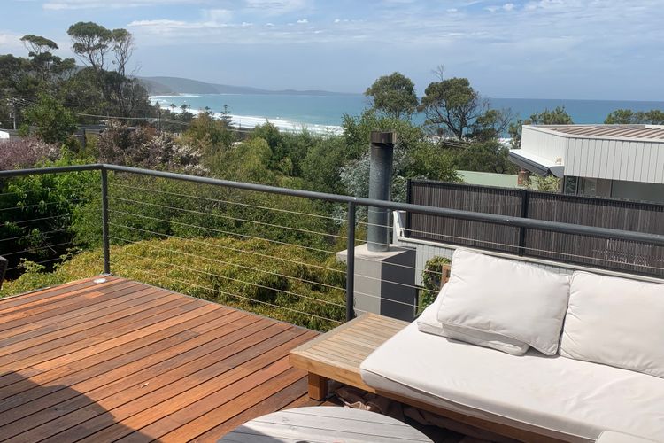 Fern – Ocean Views, Middle Of Town, Wi-Fi And Pet Friendly