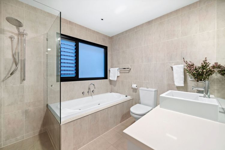 Louttit Bay Apartment 1