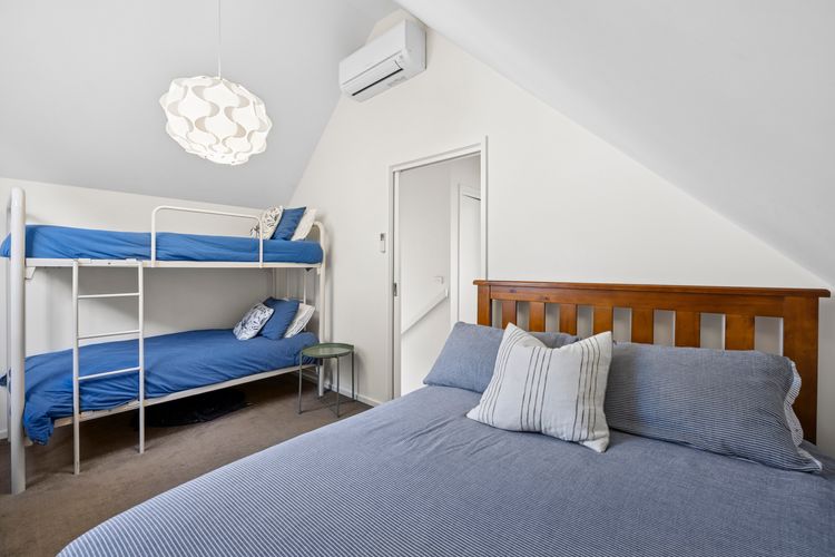 Point Roadknight Paradise