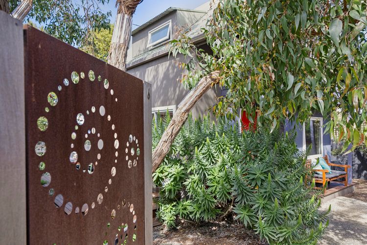 Point Roadknight Paradise