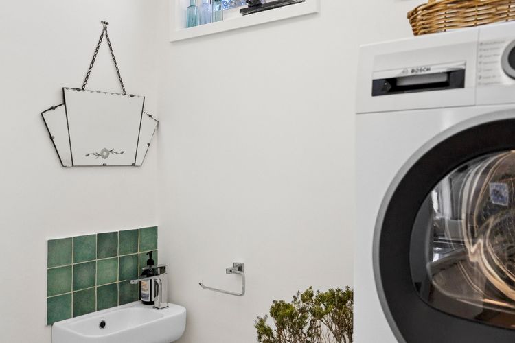 Point Roadknight Paradise