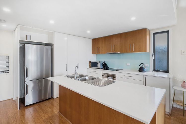 Sandy Beach Apt 6