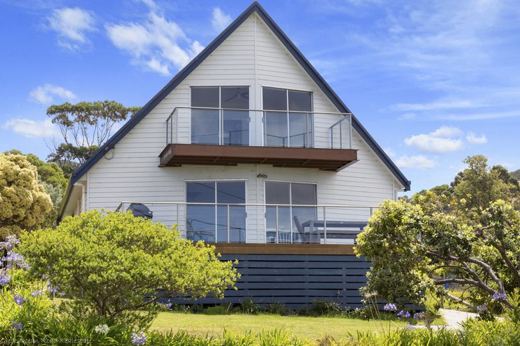 Sea Sunrise – Ocean Views & Walk To Beach